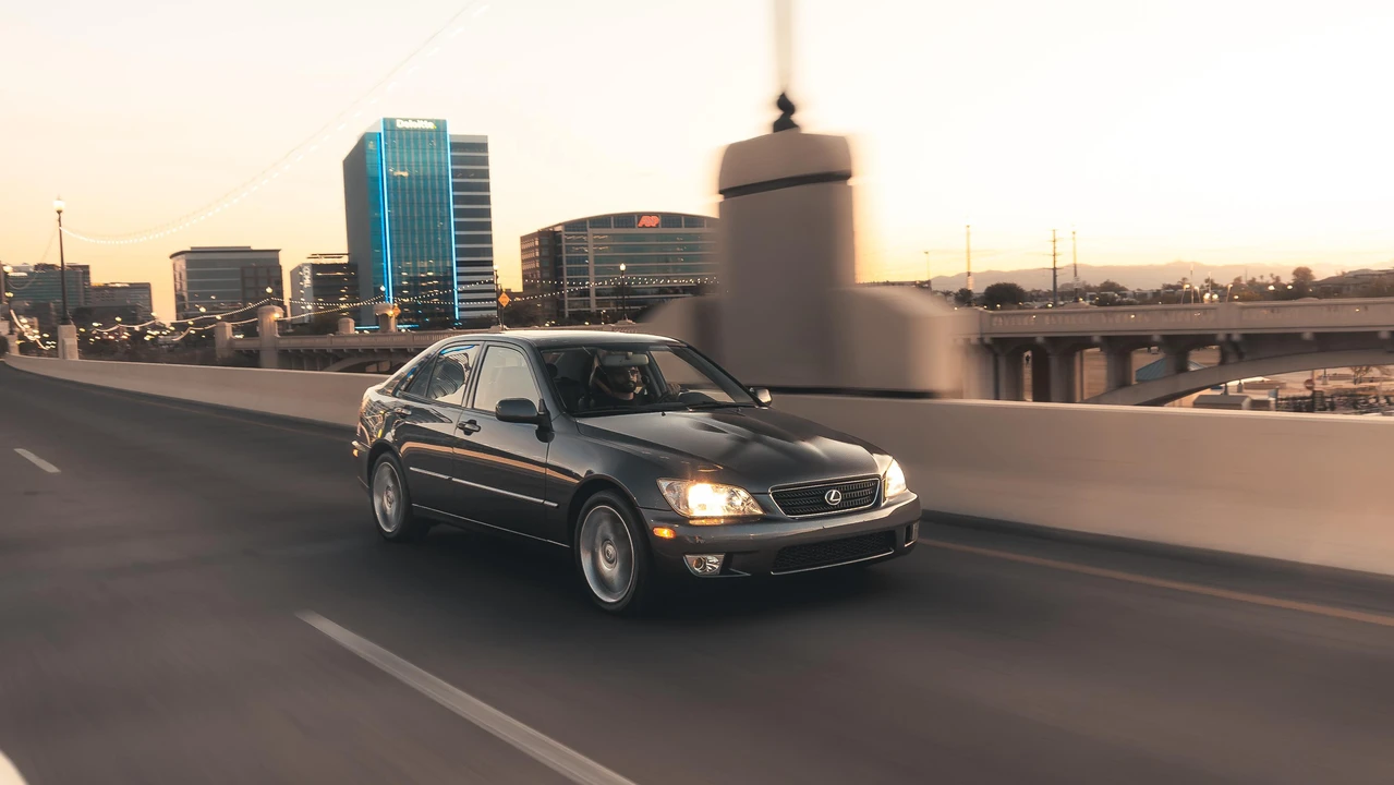 2002 Lexus IS 1st Gen - Image 12 of 31