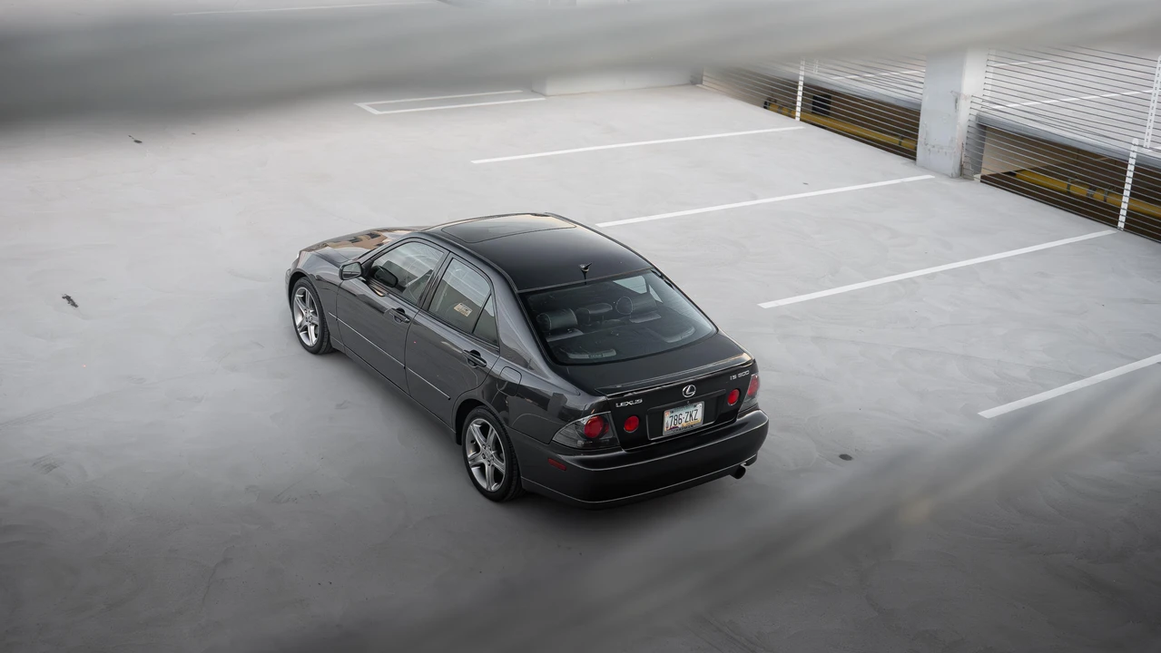 2002 Lexus IS 1st Gen - Image 14 of 31