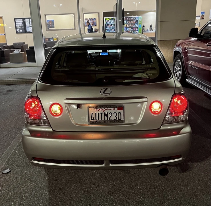 2002 Lexus IS 1st Gen - Image 12 of 21