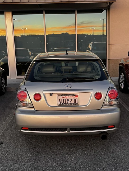 2002 Lexus IS 1st Gen - Image 5 of 21