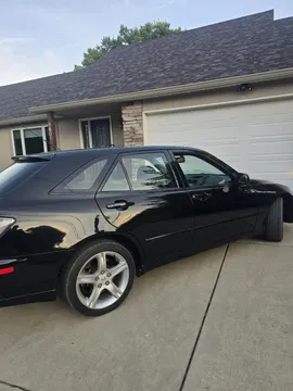 2002 Lexus IS 300 SPORTCROSS