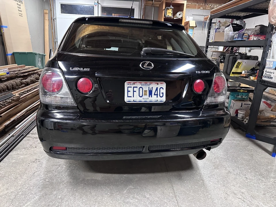 2002 Lexus IS 1st Gen - Image 10 of 16