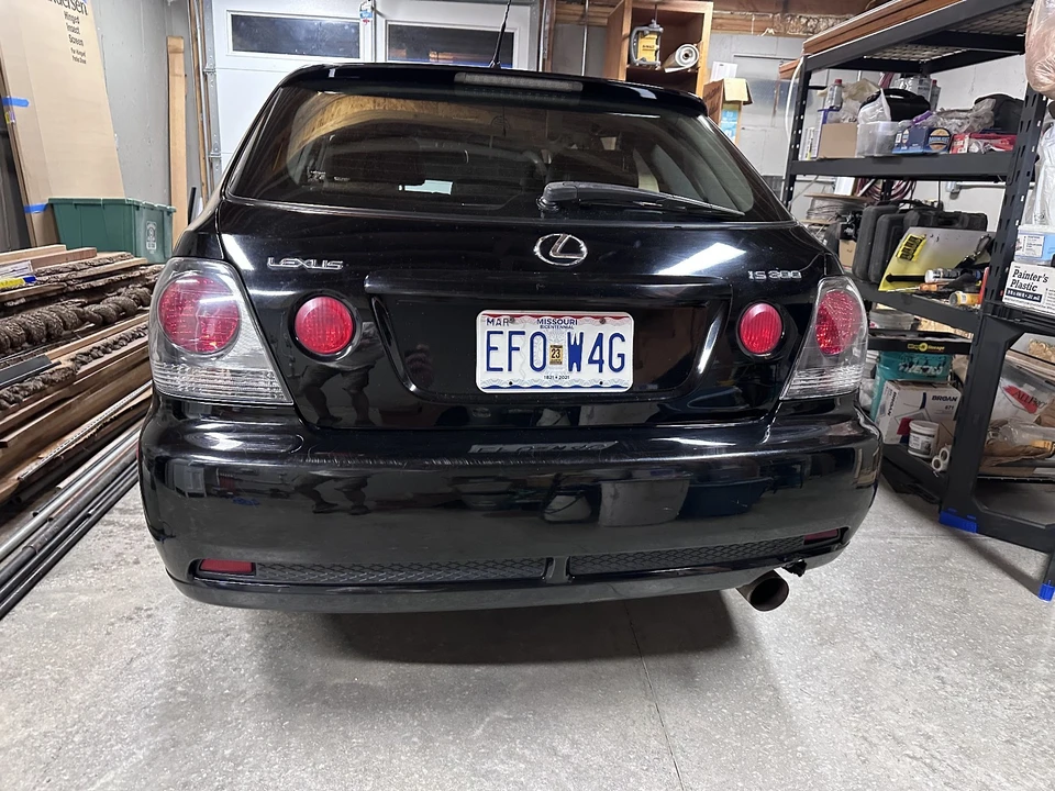 2002 Lexus IS 1st Gen - Image 10 of 16