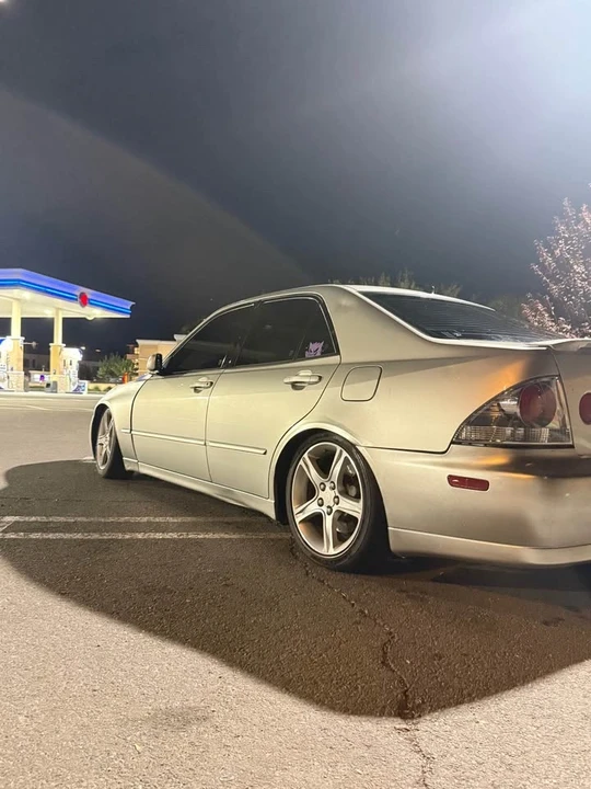 2002 Lexus IS 1st Gen - Image 3 of 17