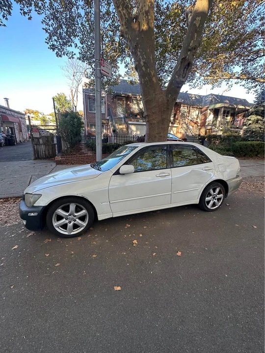 2002 Lexus IS 1st Gen - Image 4 of 8