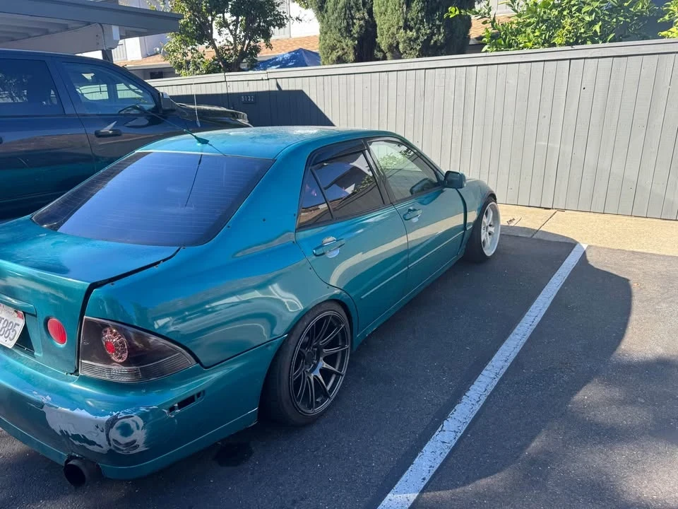 2002 Lexus IS 1st Gen - Image 2 of 4