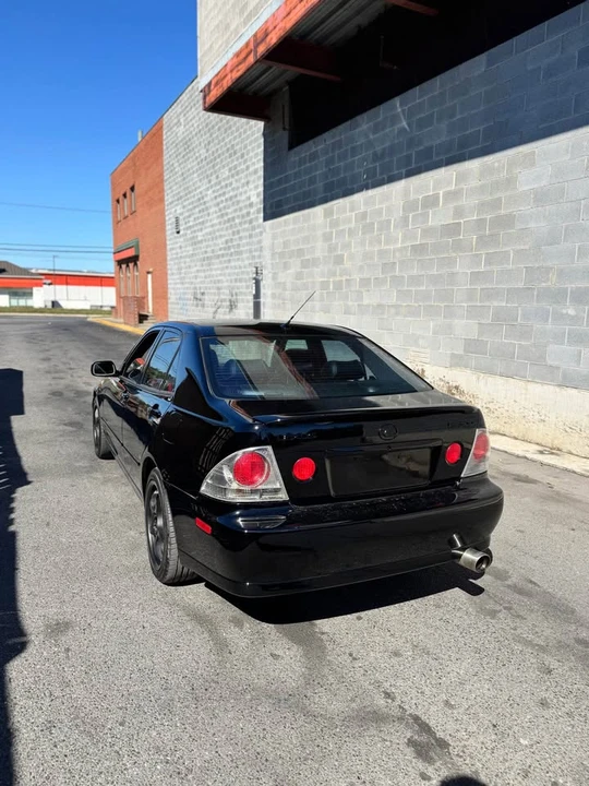 2002 Lexus IS 1st Gen - Image 4 of 9