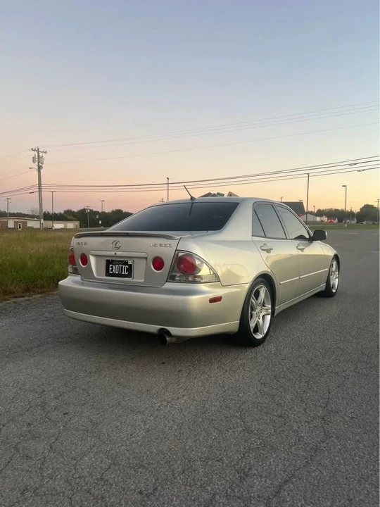2002 Lexus IS 1st Gen - Image 5 of 7