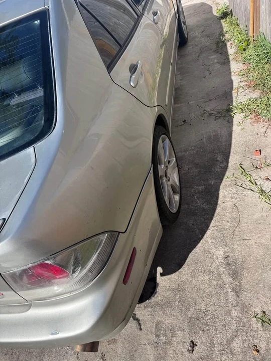 2002 Lexus IS 1st Gen - Image 2 of 10