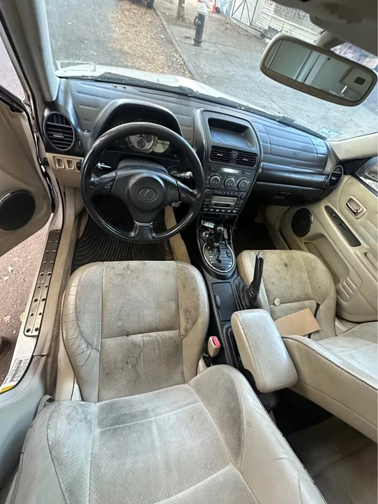 2002 Lexus IS 1st Gen - Image 5 of 8
