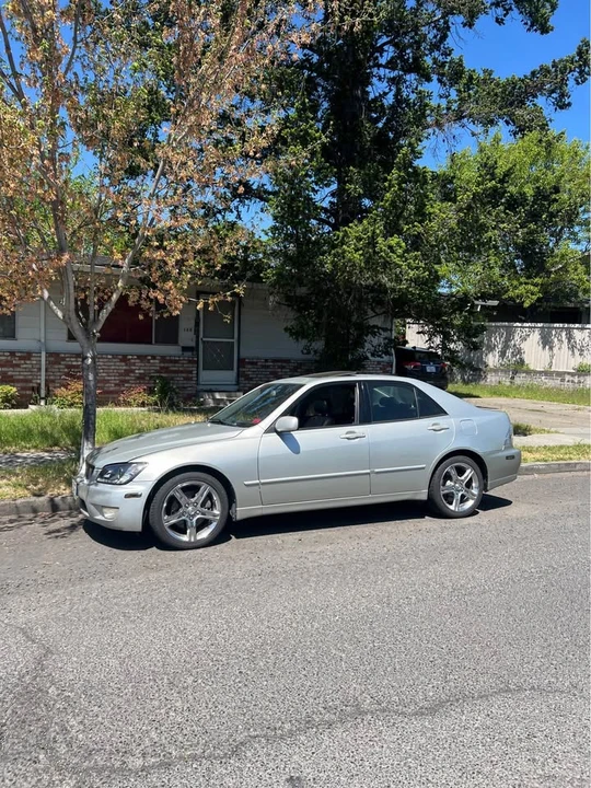 2002 Lexus IS 1st Gen - Image 8 of 10