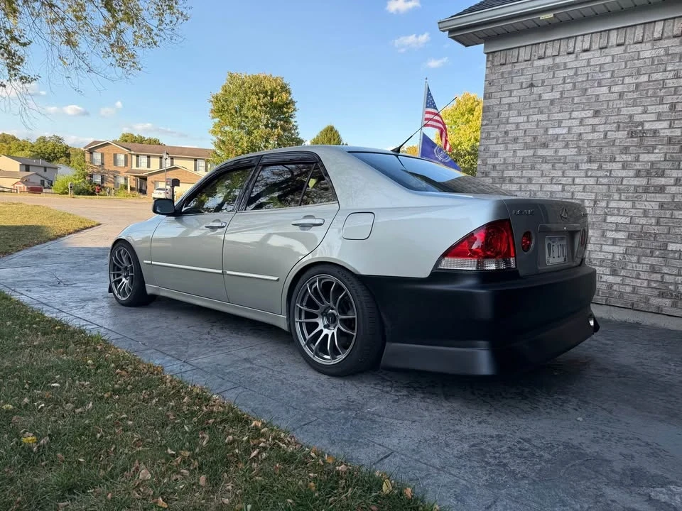 2002 Lexus IS 1st Gen - Image 2 of 11