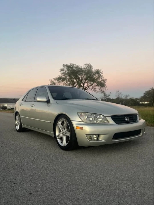 2002 Lexus IS 1st Gen - Image 4 of 7