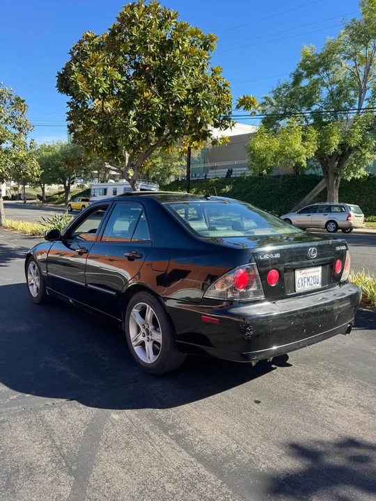 2002 Lexus IS 1st Gen - Image 2 of 6