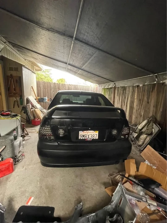 2002 Lexus IS 1st Gen - Image 2 of 3