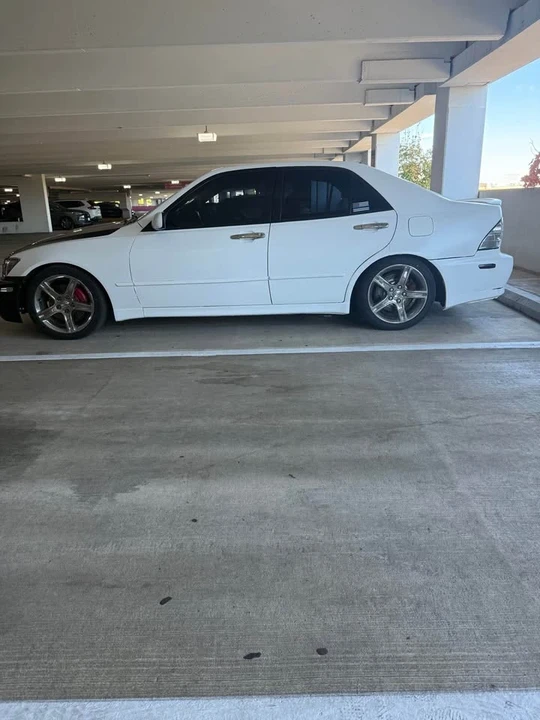 2002 Lexus IS 1st Gen - Image 2 of 6