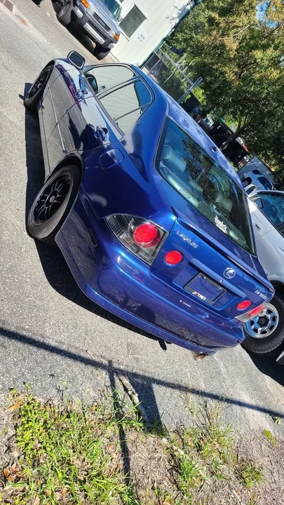 2002 Lexus IS 1st Gen - Image 4 of 13