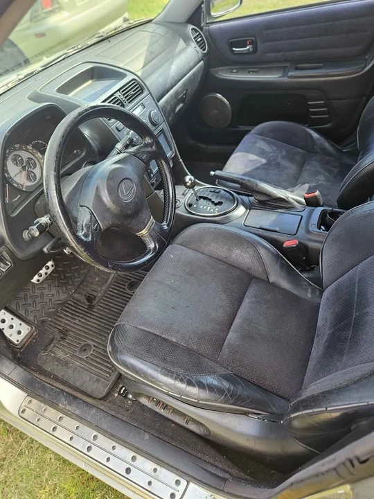 2002 Lexus IS 1st Gen - Image 5 of 7