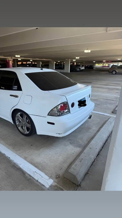 2002 Lexus IS 1st Gen - Image 6 of 8