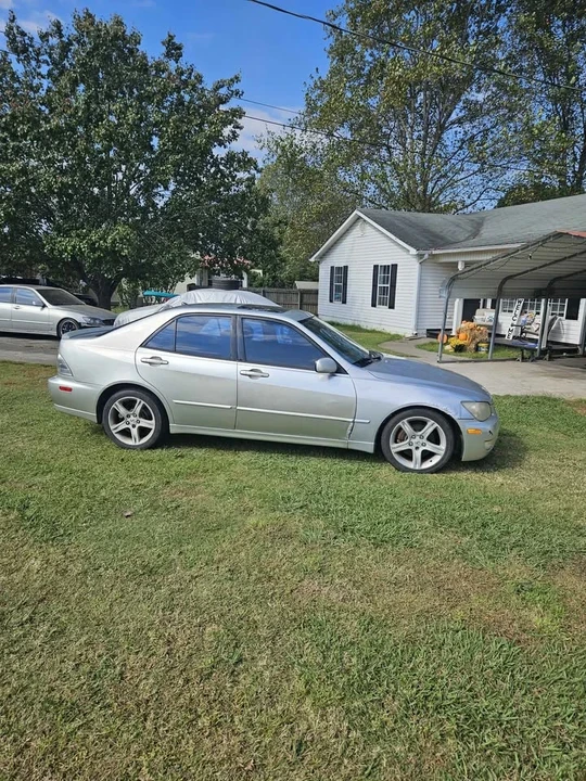 2002 Lexus IS 1st Gen - Image 4 of 7