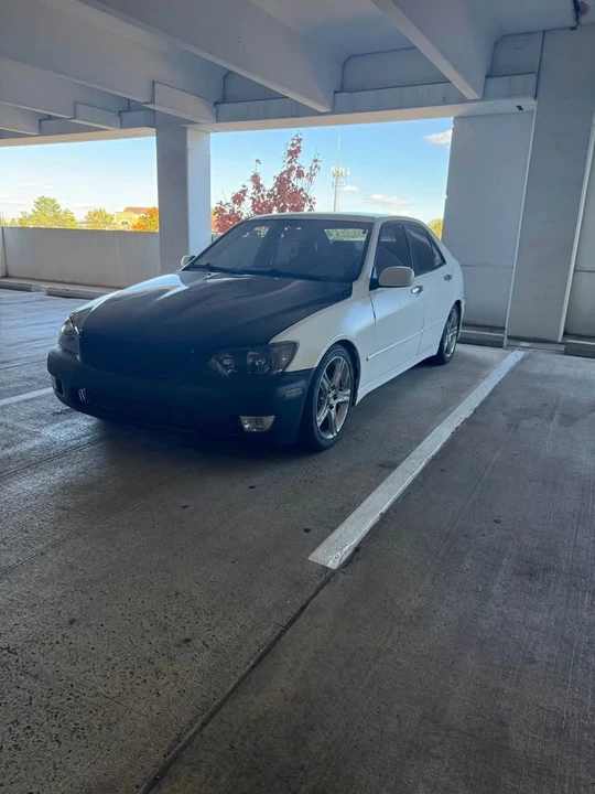 2002 Lexus IS 1st Gen - Image 2 of 8