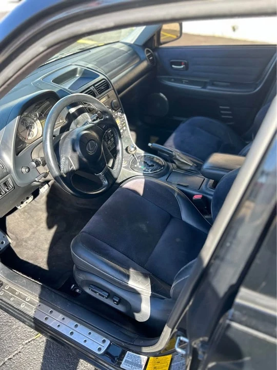 2002 Lexus IS 1st Gen - Image 10 of 19