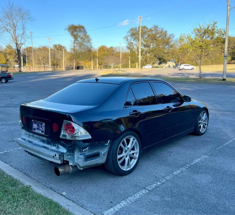 2002 Lexus IS 1st Gen - Image 5 of 6
