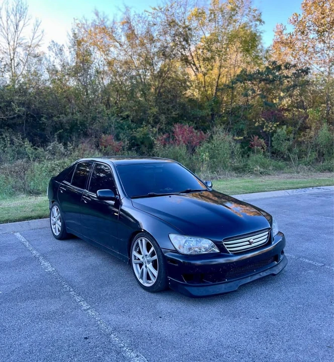 2002 Lexus IS 1st Gen - Image 2 of 6