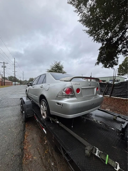 2002 Lexus IS 1st Gen - Image 2 of 6