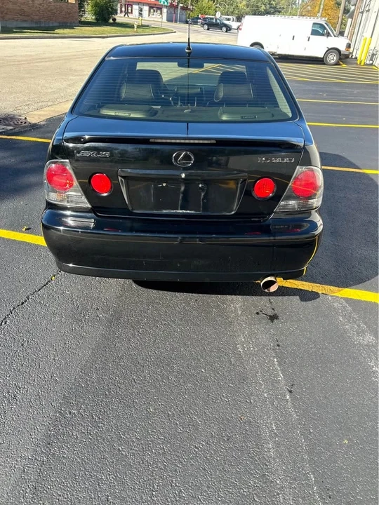 2002 Lexus IS 1st Gen - Image 4 of 19