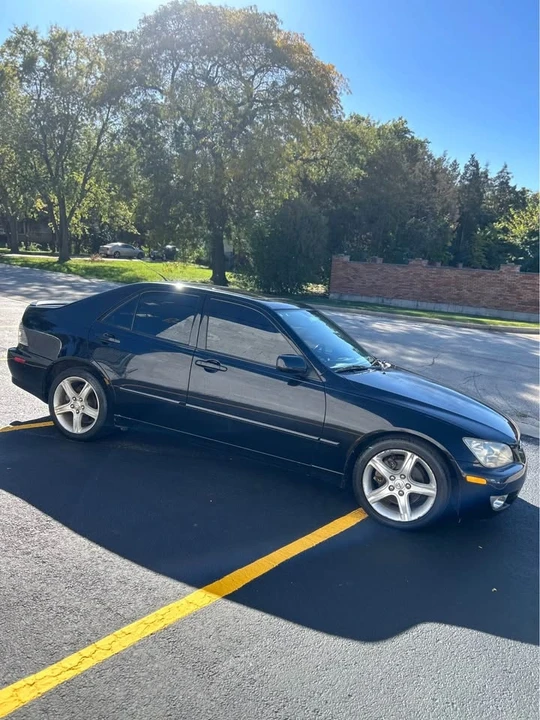 2002 Lexus IS 1st Gen - Image 2 of 19