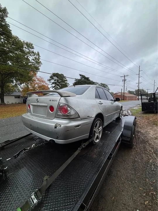 2002 Lexus IS 1st Gen - Image 3 of 6