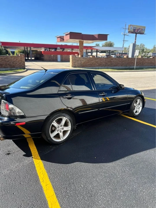 2002 Lexus IS 1st Gen - Image 3 of 19