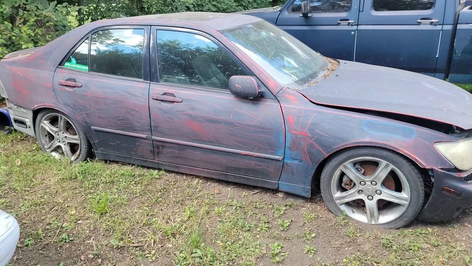 2002 Lexus IS 1st Gen - Image 2 of 11