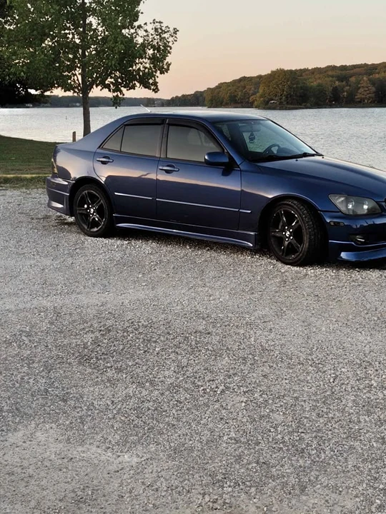 2002 Lexus IS 1st Gen - Image 5 of 7