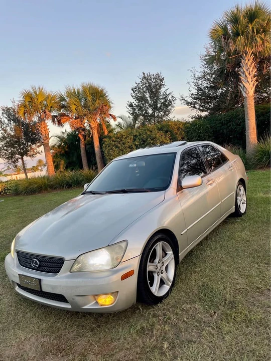 2002 Lexus IS 1st Gen - Image 6 of 15