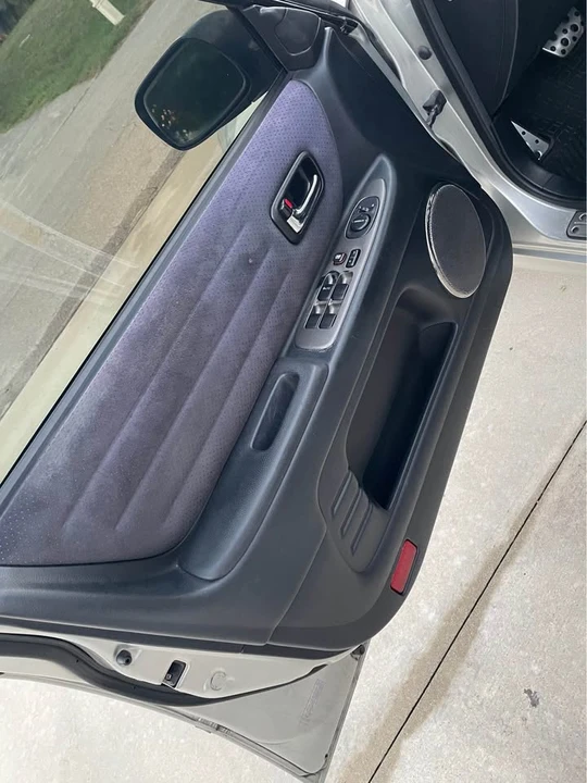 2002 Lexus IS 1st Gen - Image 9 of 15