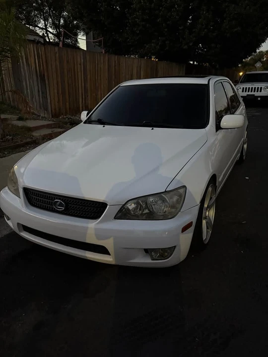 2002 Lexus IS 1st Gen - Image 3 of 8