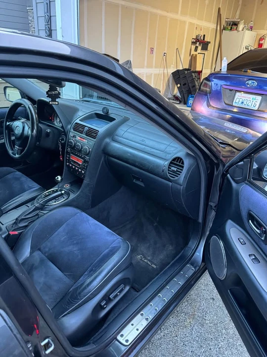2002 Lexus IS 1st Gen - Image 7 of 11