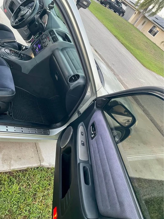 2002 Lexus IS 1st Gen - Image 13 of 15