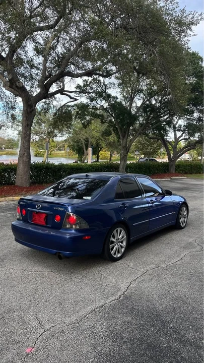 2002 Lexus IS 1st Gen - Image 8 of 17