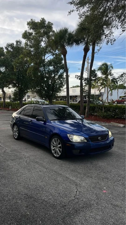 2002 Lexus IS 1st Gen - Image 12 of 17