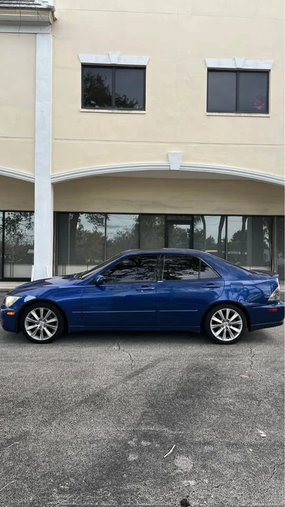 2002 Lexus IS 1st Gen - Image 4 of 17