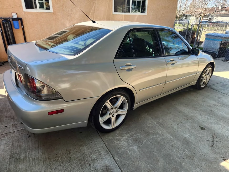 2002 Lexus IS 1st Gen - Image 3 of 6