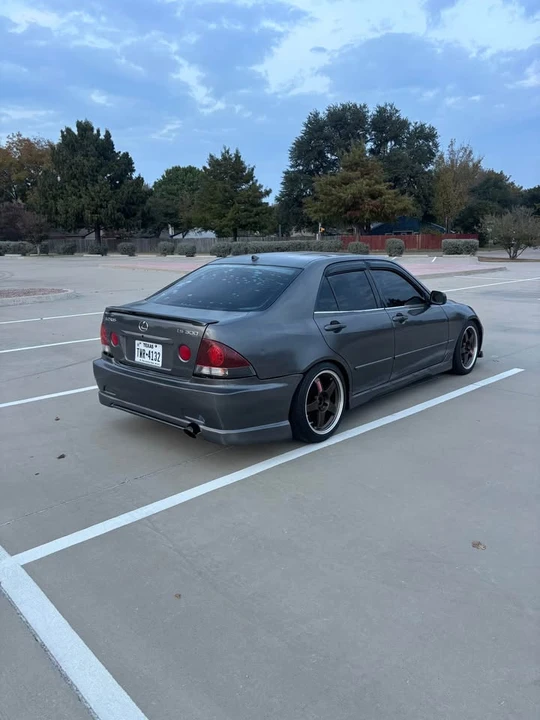 2002 Lexus IS 1st Gen - Image 4 of 6