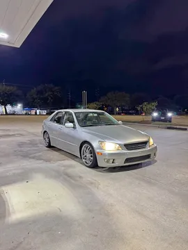 2002 Lexus IS 300 Sedan