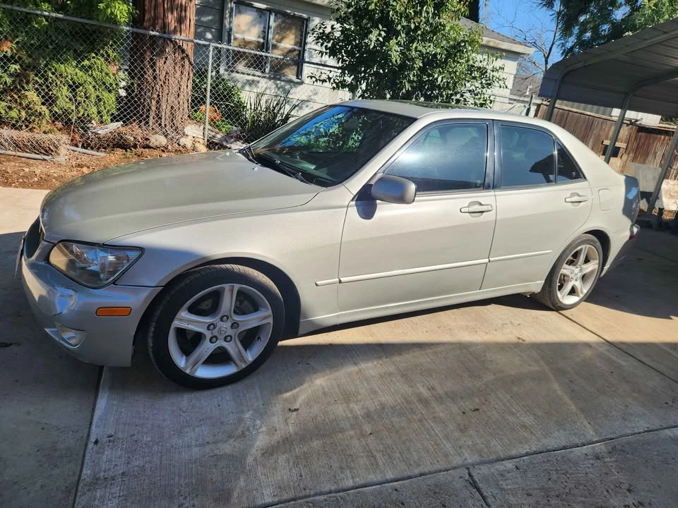2002 Lexus IS 1st Gen - Image 2 of 6