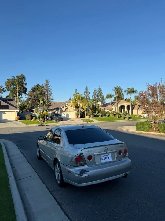 2002 Lexus IS 1st Gen - Image 3 of 9
