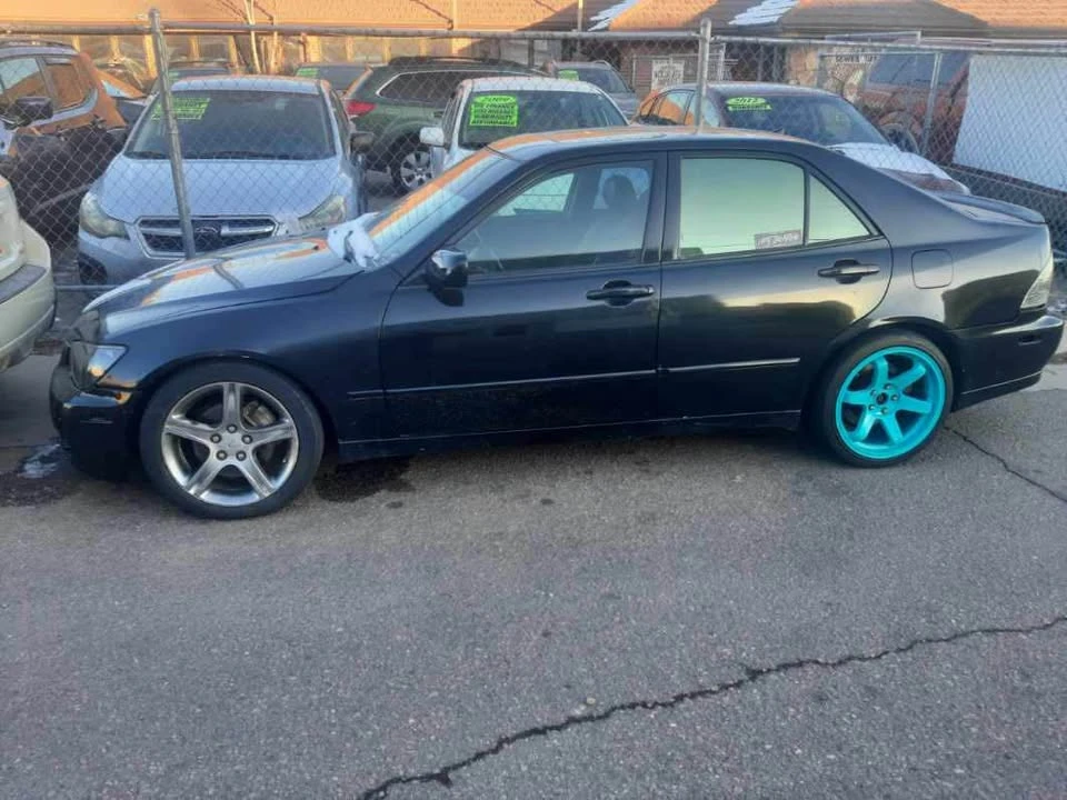 2002 Lexus IS 1st Gen - Image 2 of 5