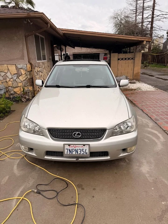 2002 Lexus IS 1st Gen - Image 2 of 6